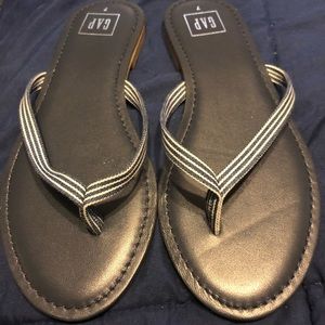Gap flip flops